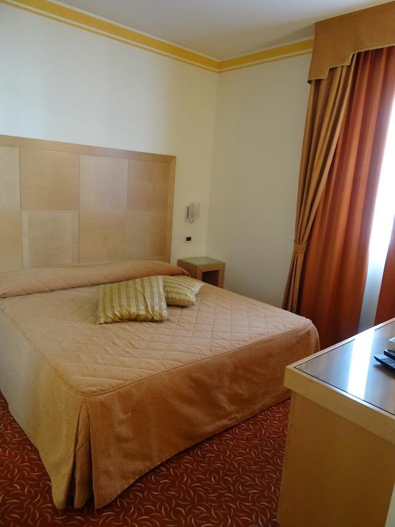 Hotel Roma Cividale del Friuli Szoba fotó