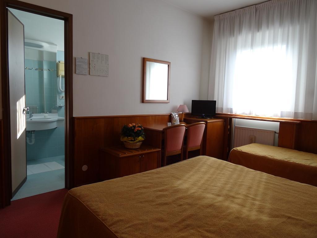 Hotel Roma Cividale del Friuli Szoba fotó