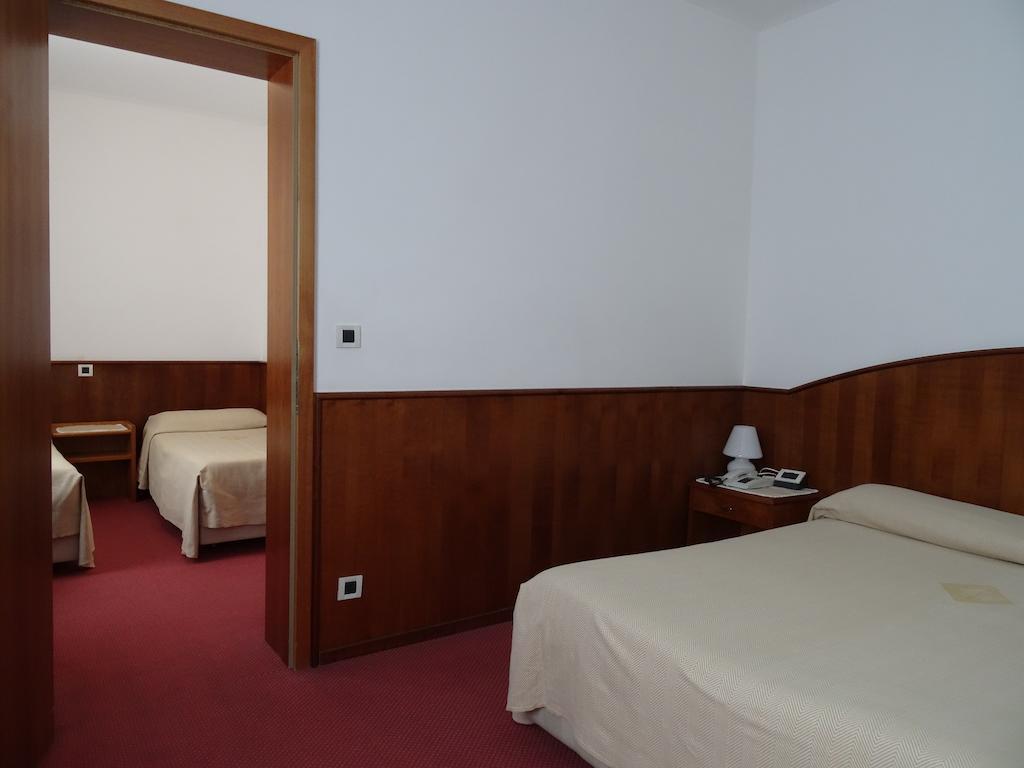 Hotel Roma Cividale del Friuli Szoba fotó