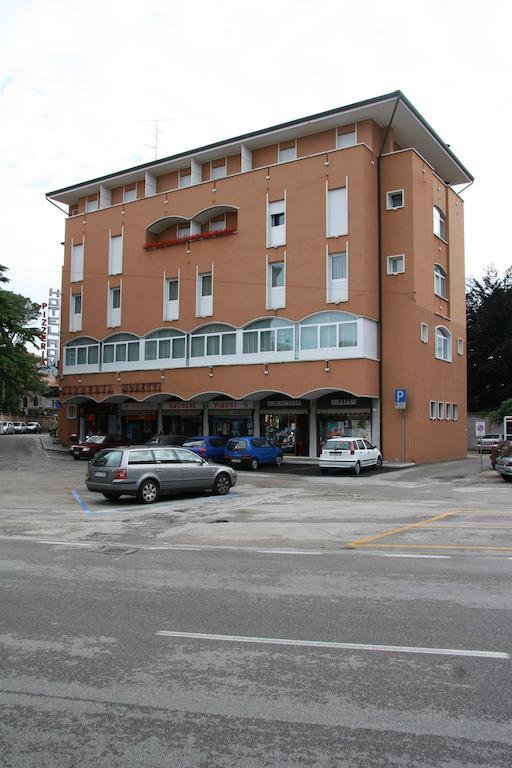 Hotel Roma Cividale del Friuli Kültér fotó